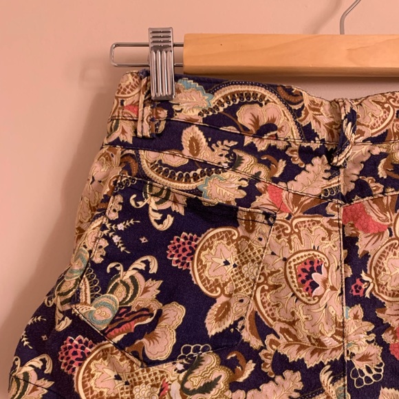 Patterned short shorts - Picture 3 of 4